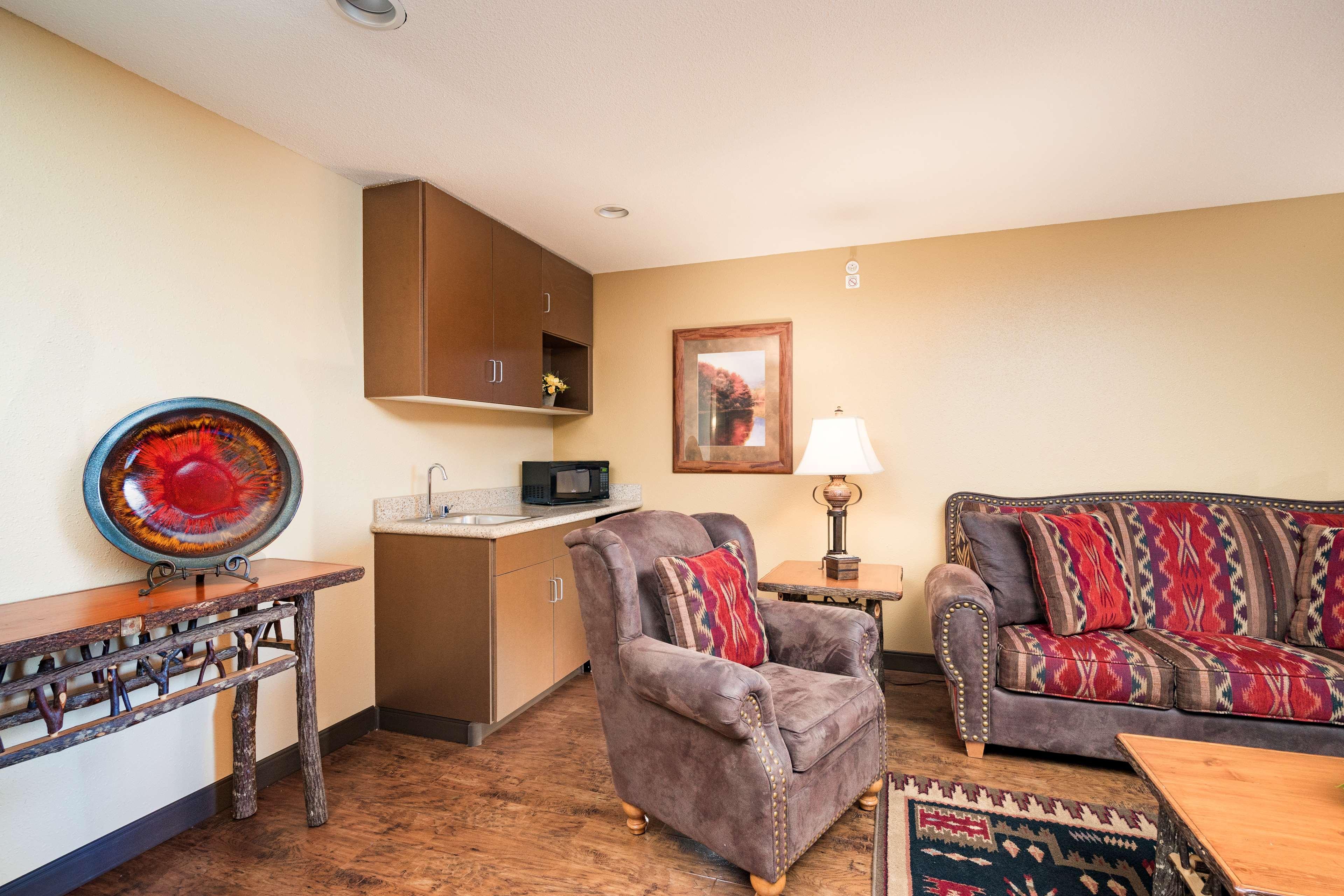 בילינגס Best Western Plus Kelly Inn & Suites מראה חיצוני תמונה