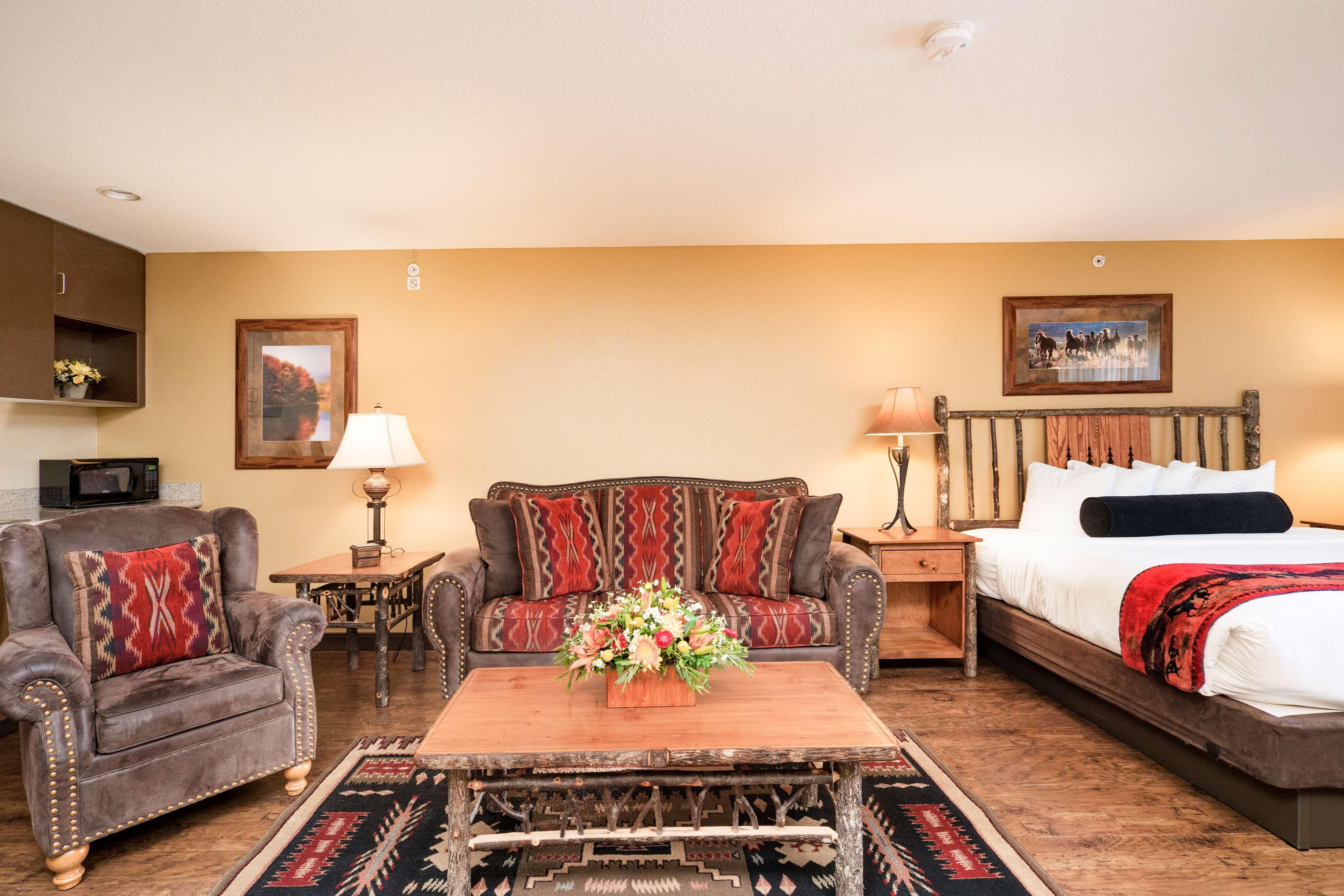 בילינגס Best Western Plus Kelly Inn & Suites מראה חיצוני תמונה